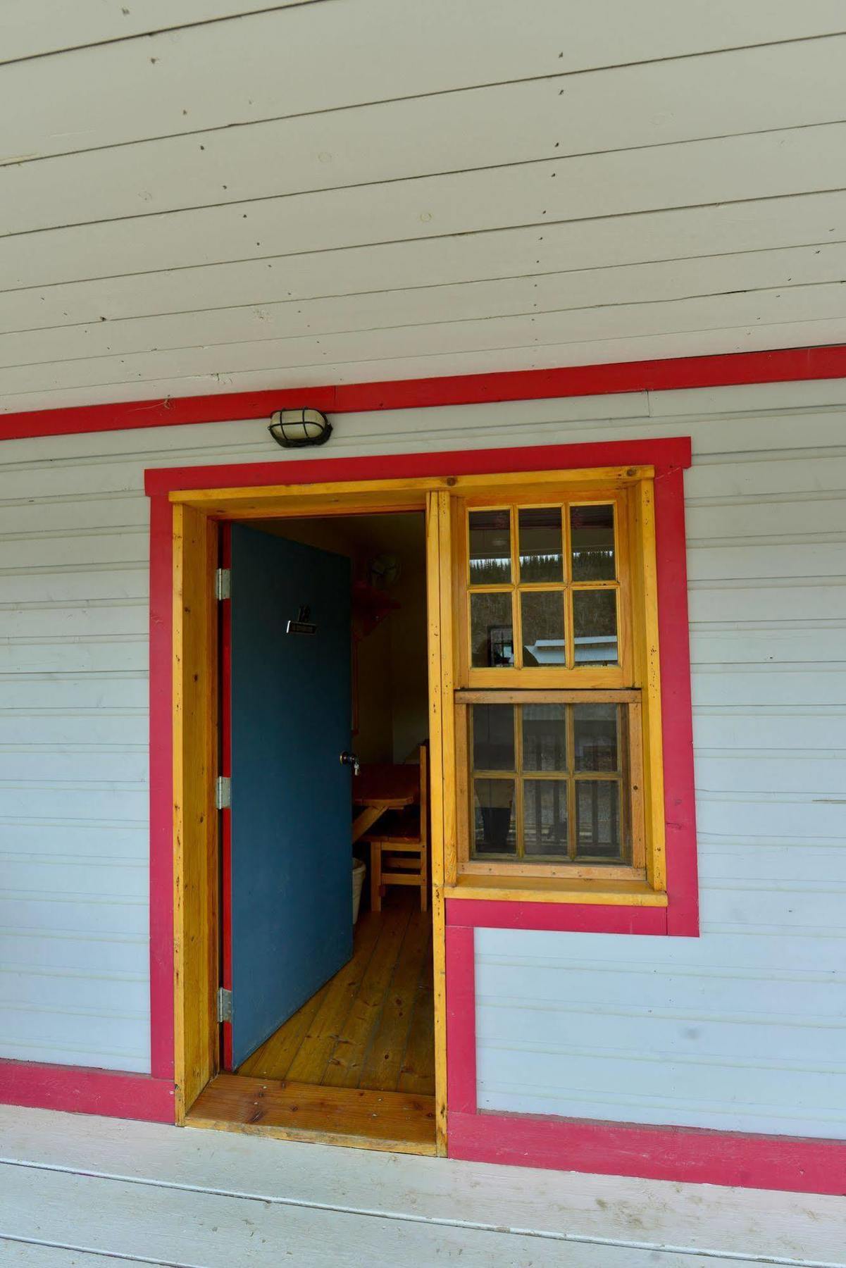 The Bunkhouse Hotell Dawson City Eksteriør bilde