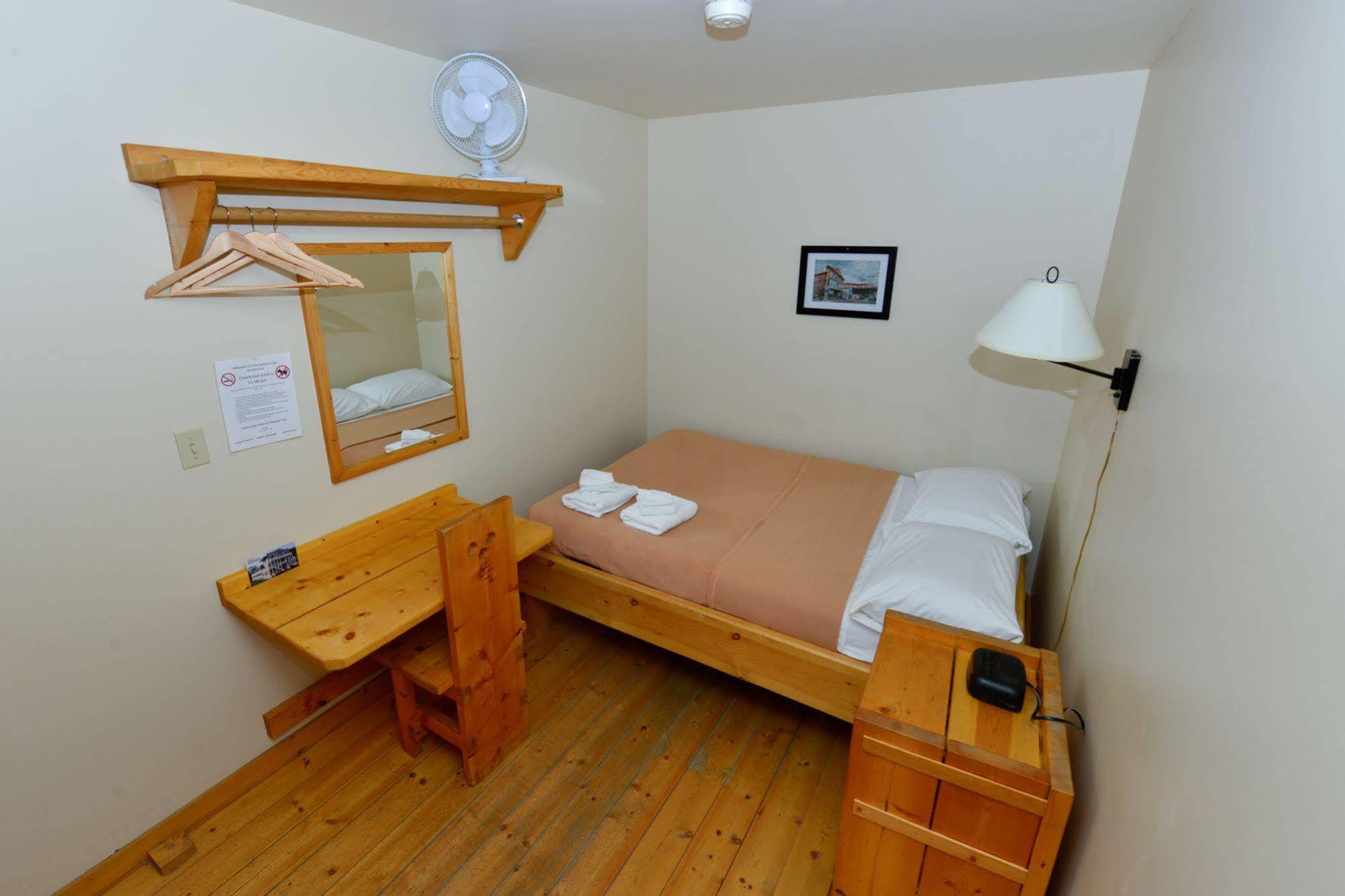 The Bunkhouse Hotell Dawson City Eksteriør bilde