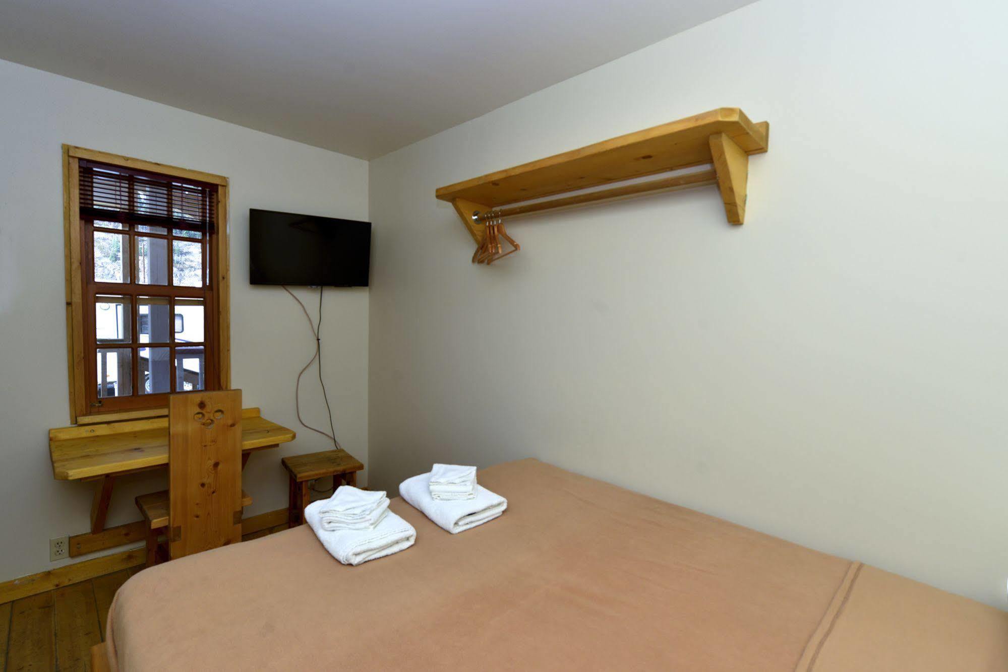 The Bunkhouse Hotell Dawson City Eksteriør bilde